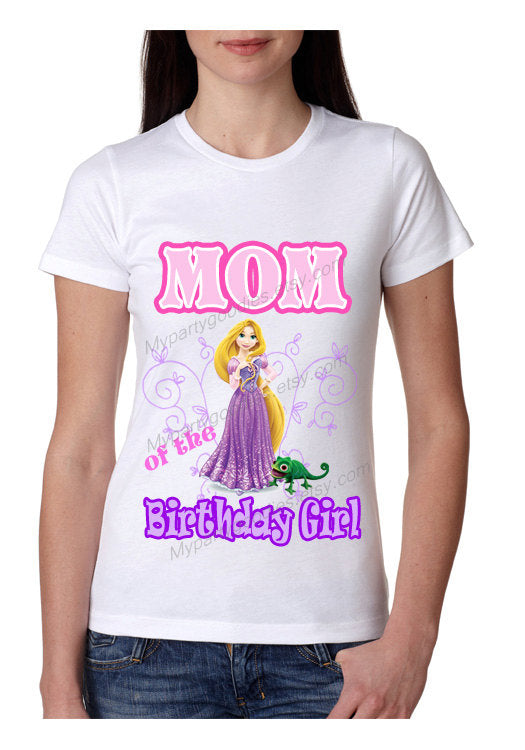 Camisa de cumpleaños de mamá, camisa de cumpleaños personalizada, camisa de Rapunzel, camisas de cumpleaños de mamá, camisa de cumpleaños de Rapunzel, camisa enredada.